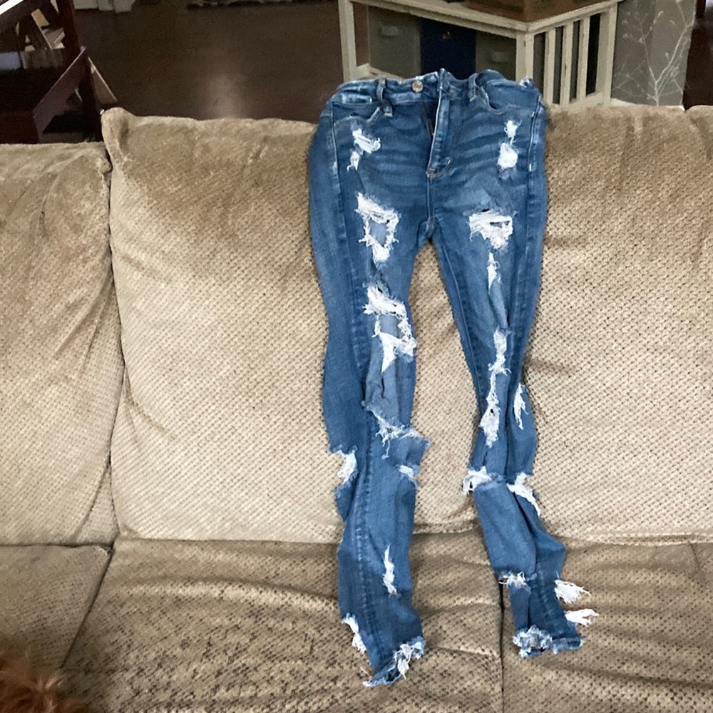 very ripped american eagle jeans!